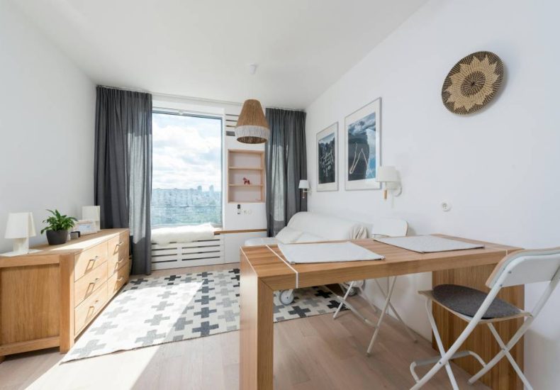 Chaise pliante : alliée indispensable des petits espaces